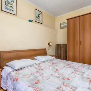 Apartament Rina, Medveja